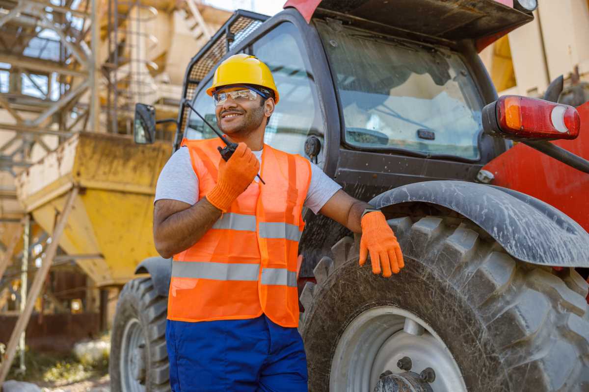 What You Need to Know About Becoming a Certified Heavy Equipment Operator